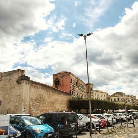 Essentia Rooms- Ortigia Holidays Сиракузы Экстерьер фото