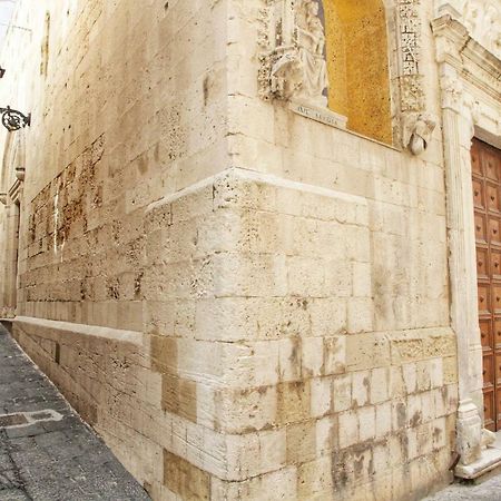 Essentia Rooms- Ortigia Holidays Сиракузы Экстерьер фото