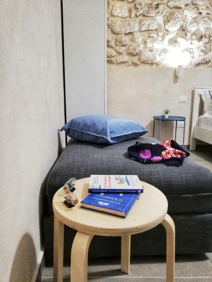 Essentia Rooms- Ortigia Holidays Сиракузы Экстерьер фото